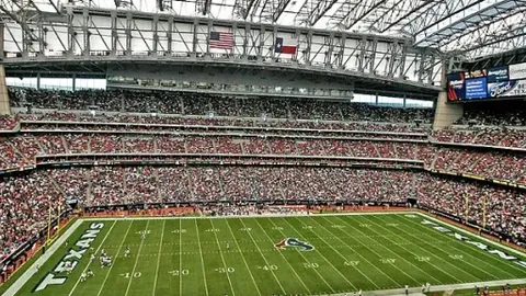 巴塞罗那VS皇家社会：西甲赛场巴塞罗那夺冠